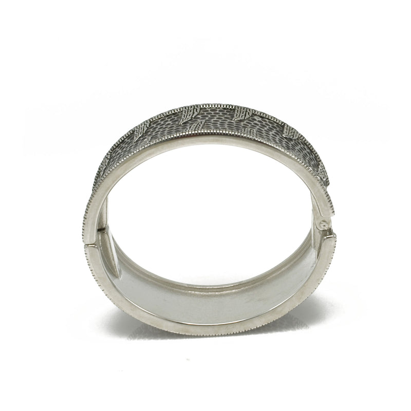 OXIDIZED SILVER PLATED HINGED BRACELET