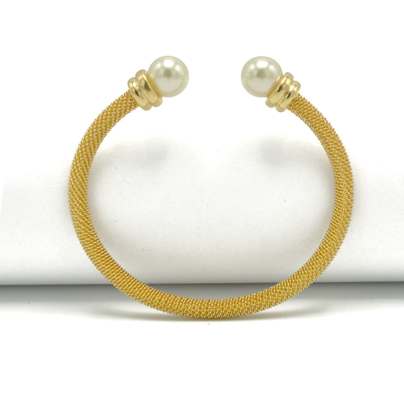 Gold plated mesh and pearl cuff Bracelet