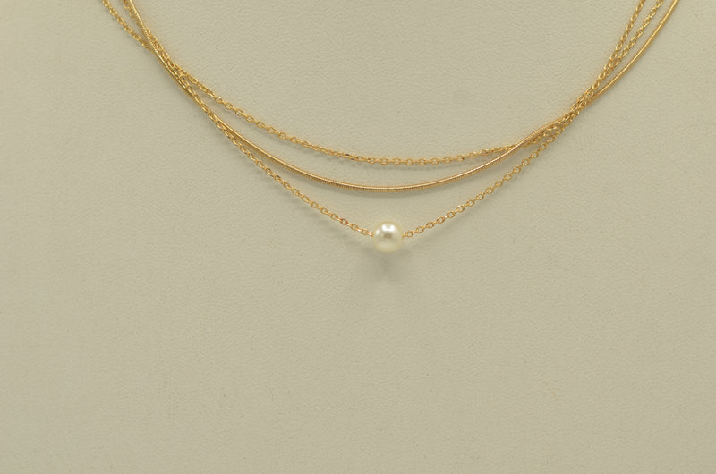 Gold three row chain and pearl necklace