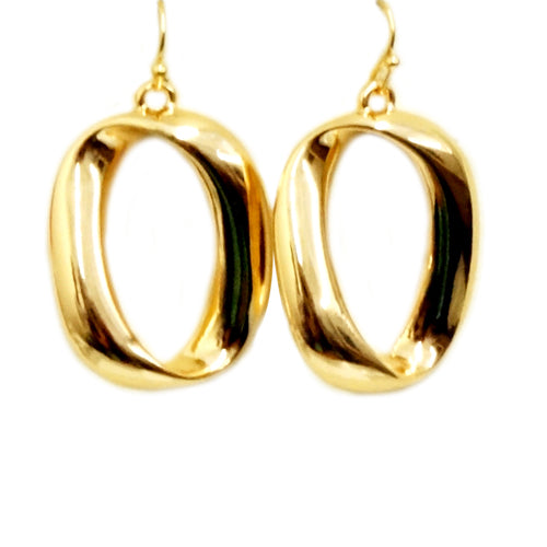 Round gold chain open circle earrings