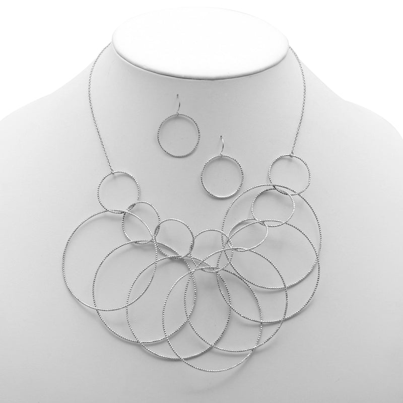 SILVER INTERLOCK ROUND NECKLACE AND EARRINGS SET