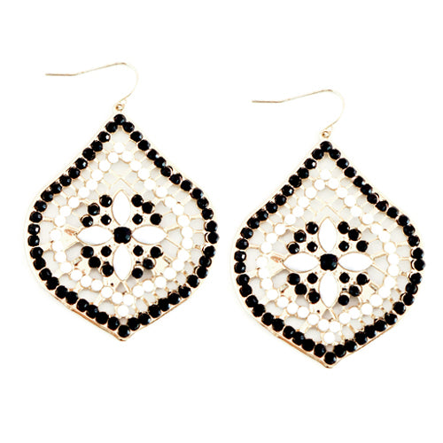 GLD/BLK WHIT Beautifully designed delicate Betel Leaf Earring