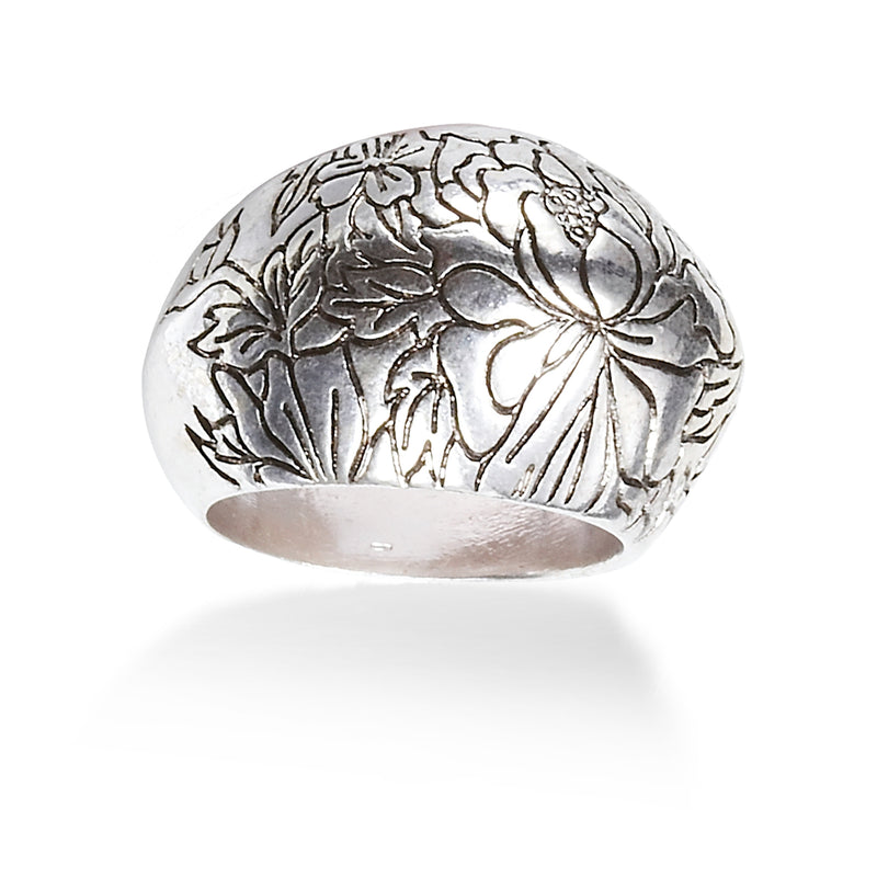 Silver-Tone Metal Flower Carving Size 7 Ring