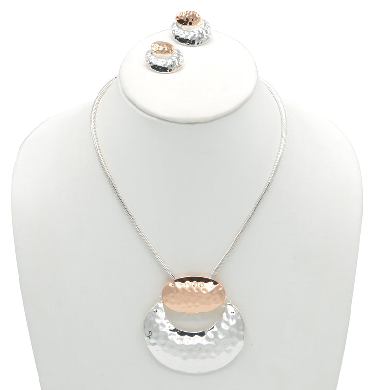 TWO-TONE HAMMERED METAL NECKLACE AND EARRINGS SET