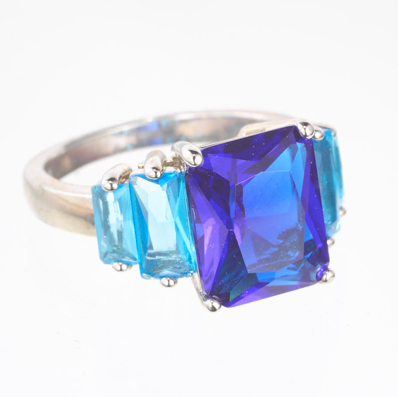 8653R Faceted Ring With Baguettes