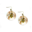 GOLD CREAM FLOWER IN SHELL HOOP EARRINGS